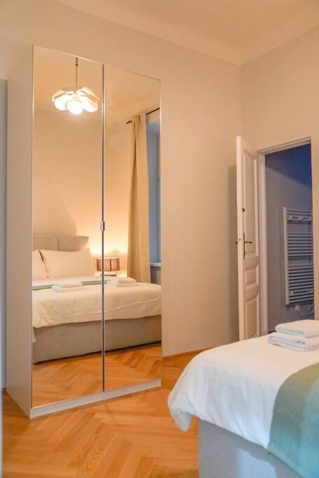 Boutique Suite Near Museum District Vienna Exterior photo
