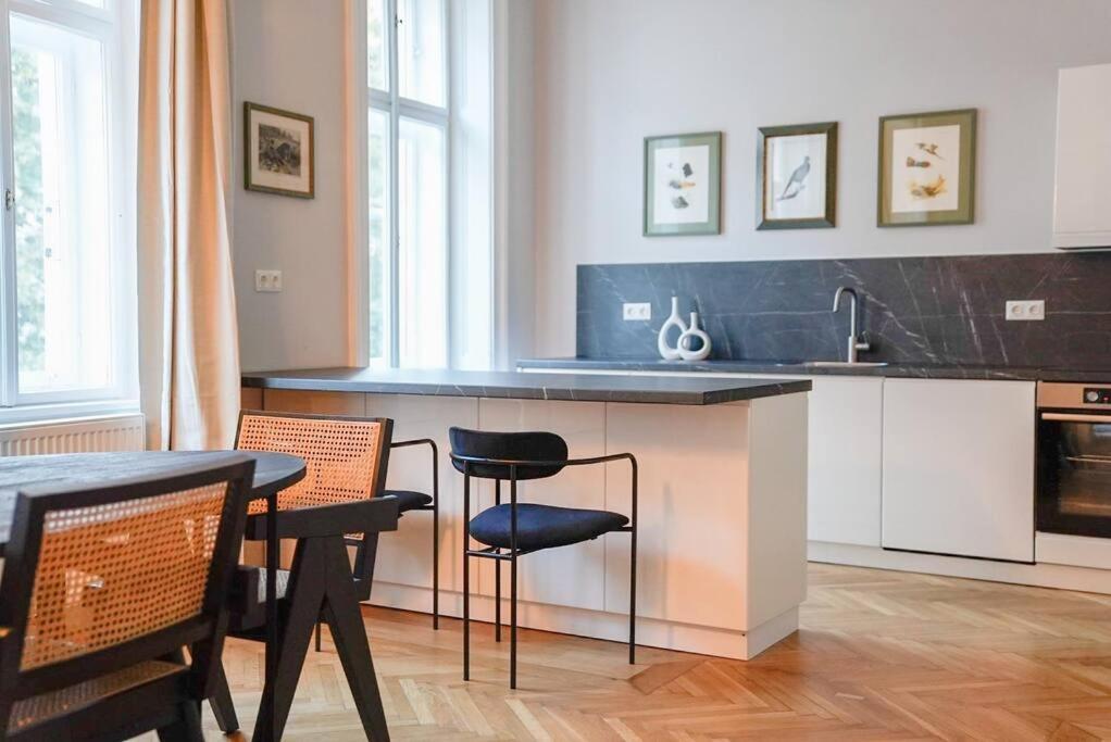 Boutique Suite Near Museum District Vienna Exterior photo