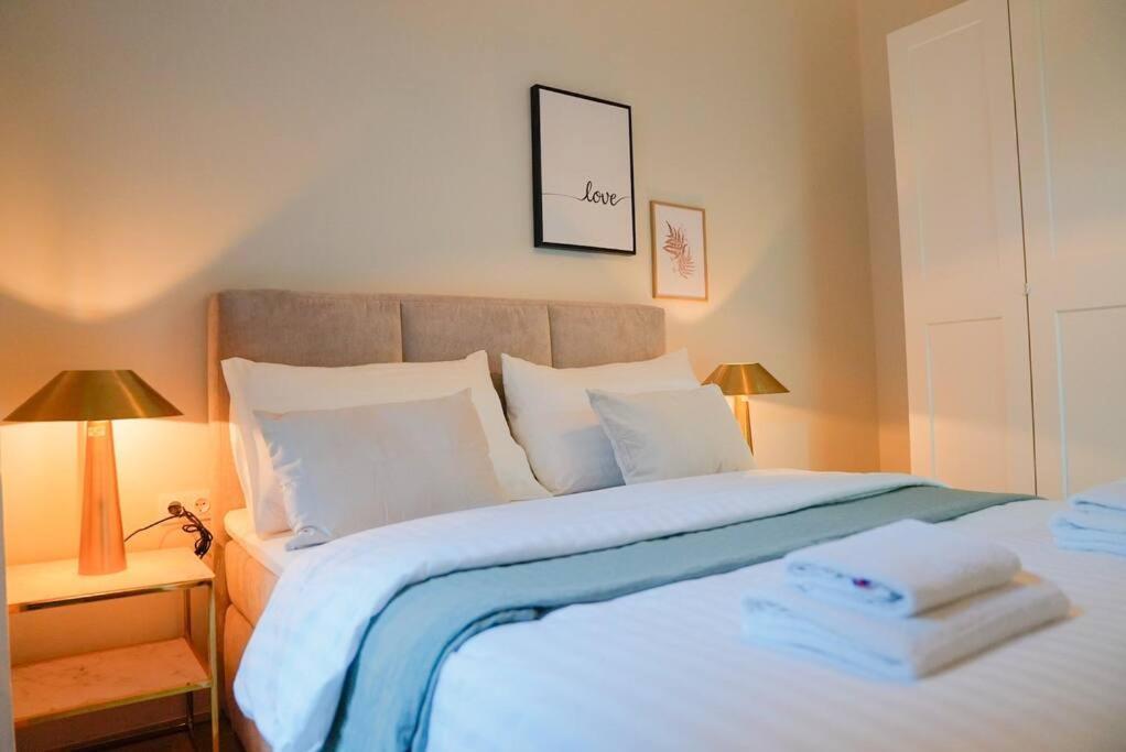 Boutique Suite Near Museum District Vienna Exterior photo